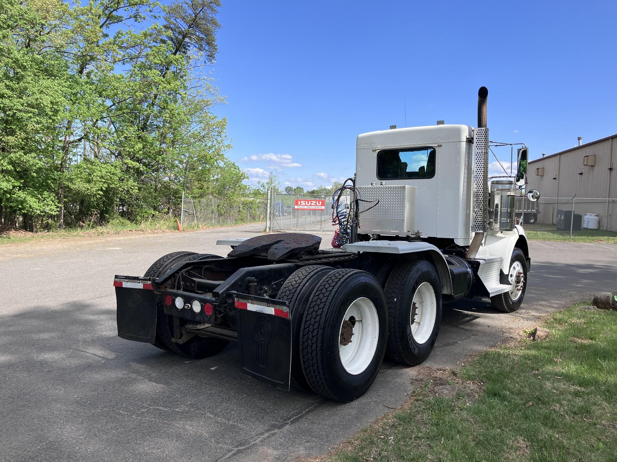 2014 Kenworth T800 in Manassas, VA, VA — photo 4
