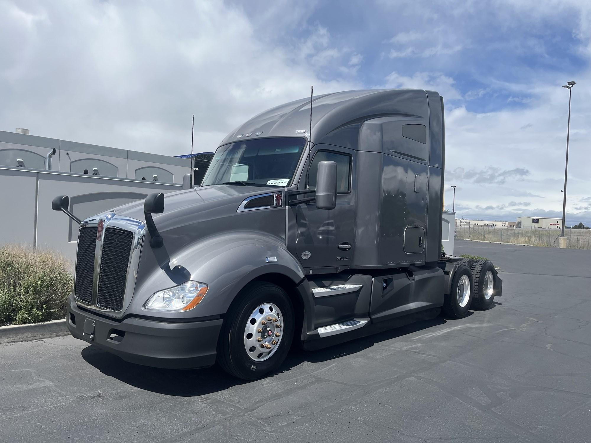 2022 Kenworth T680 in Salt Lake, UT, UT — photo 2