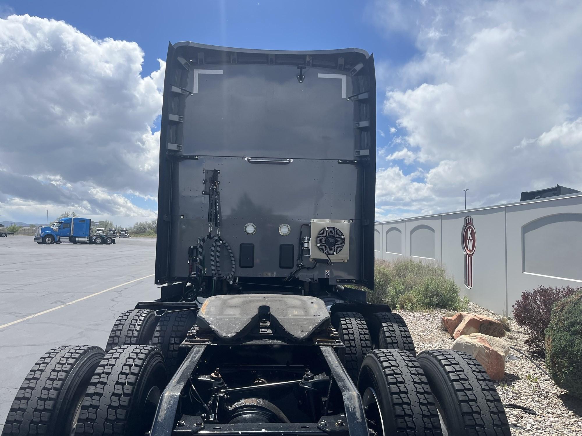 2022 Kenworth T680 in Salt Lake, UT, UT — photo 6