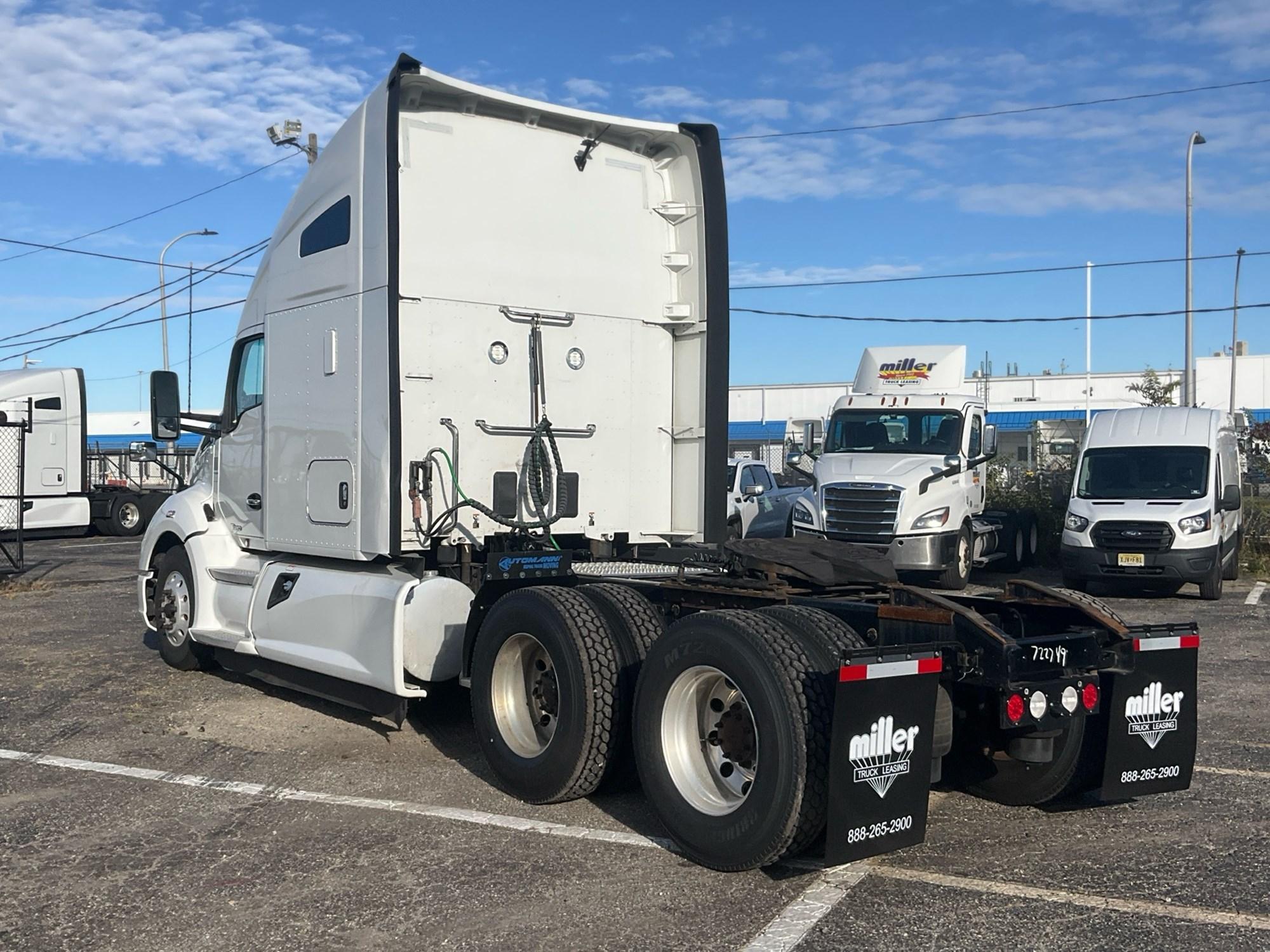 2022 Kenworth T680 in Chesapeake, VA, VA — photo 2