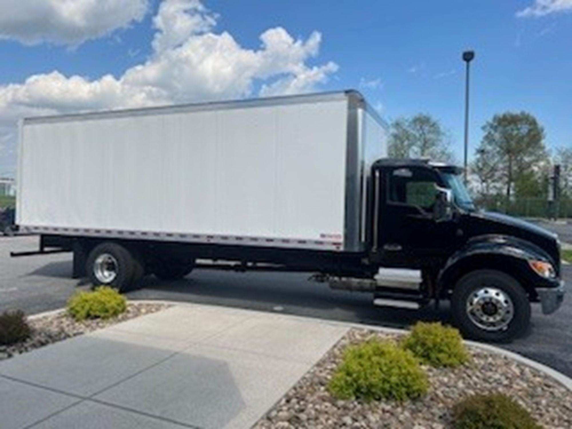 2025 Kenworth T380 in Hagerstown, MD, MD — photo 3
