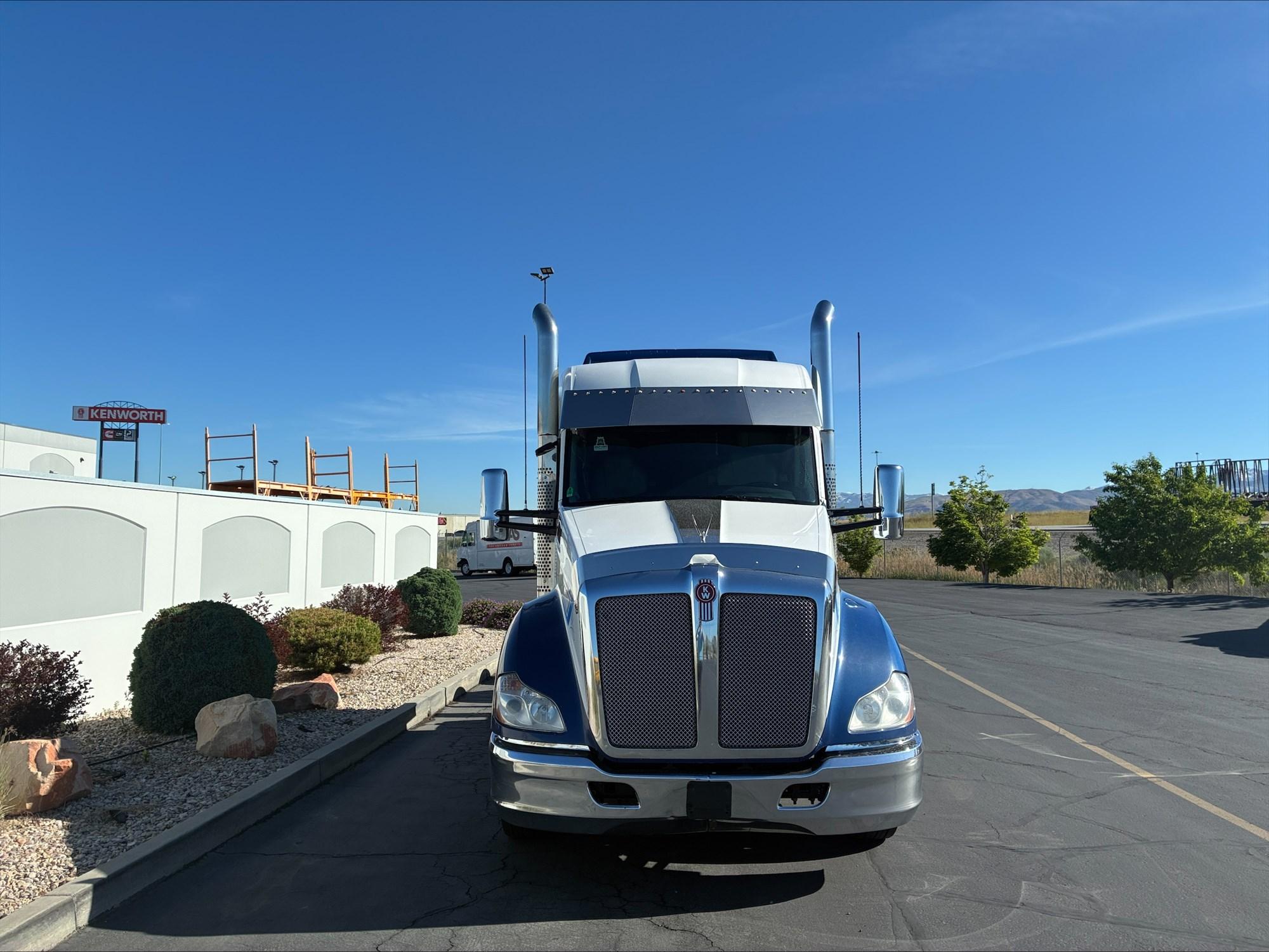 2020 Kenworth T680 in Salt Lake, UT, UT — photo 3