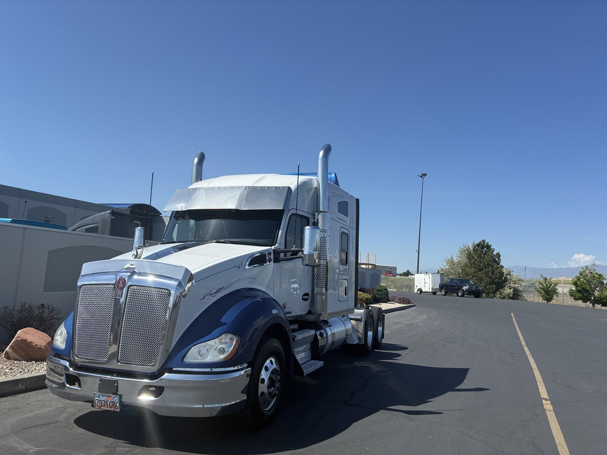 2020 Kenworth T680 in Salt Lake, UT, UT — photo 2