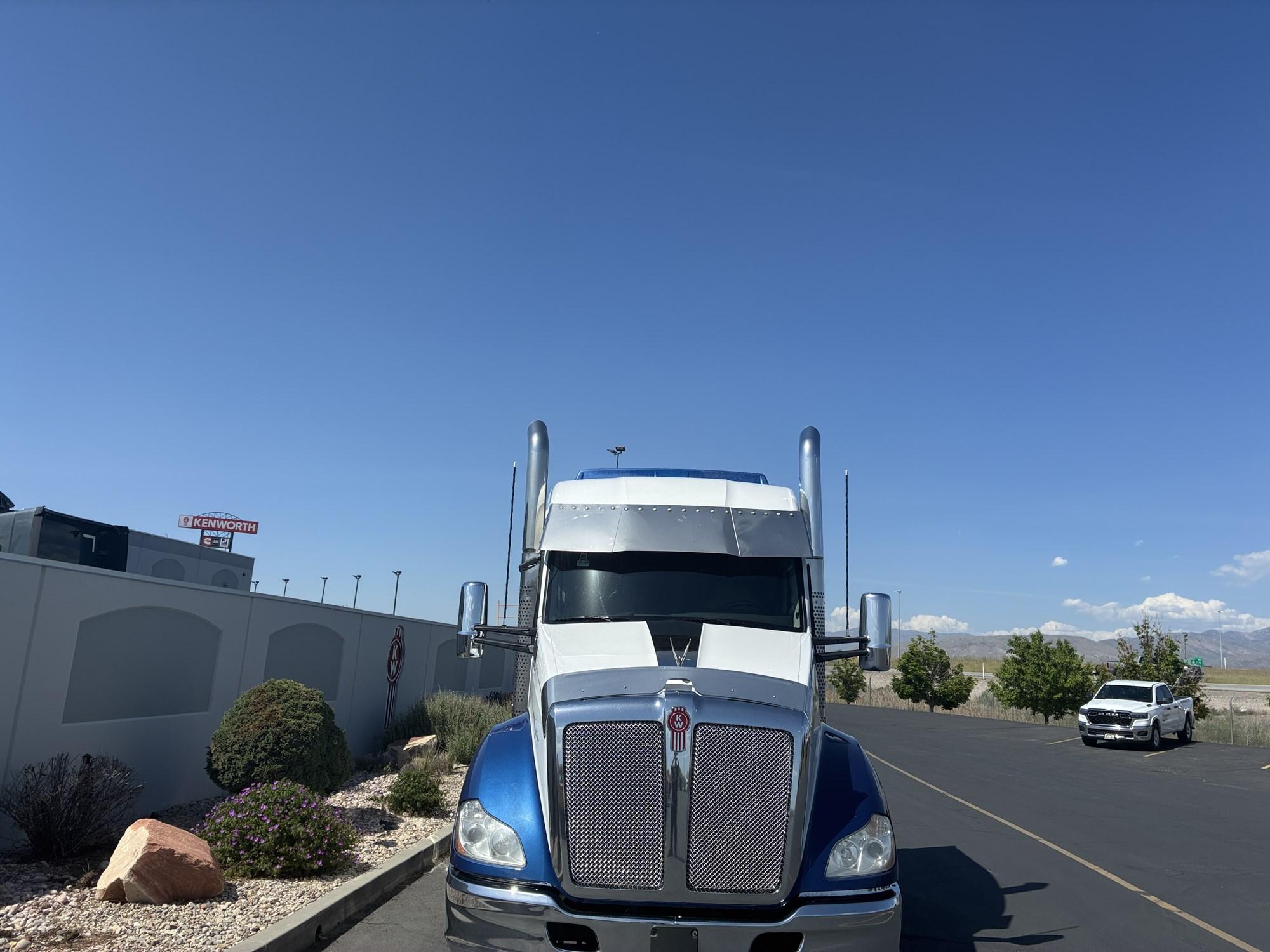 2020 Kenworth T680 in Salt Lake, UT, UT — photo 3