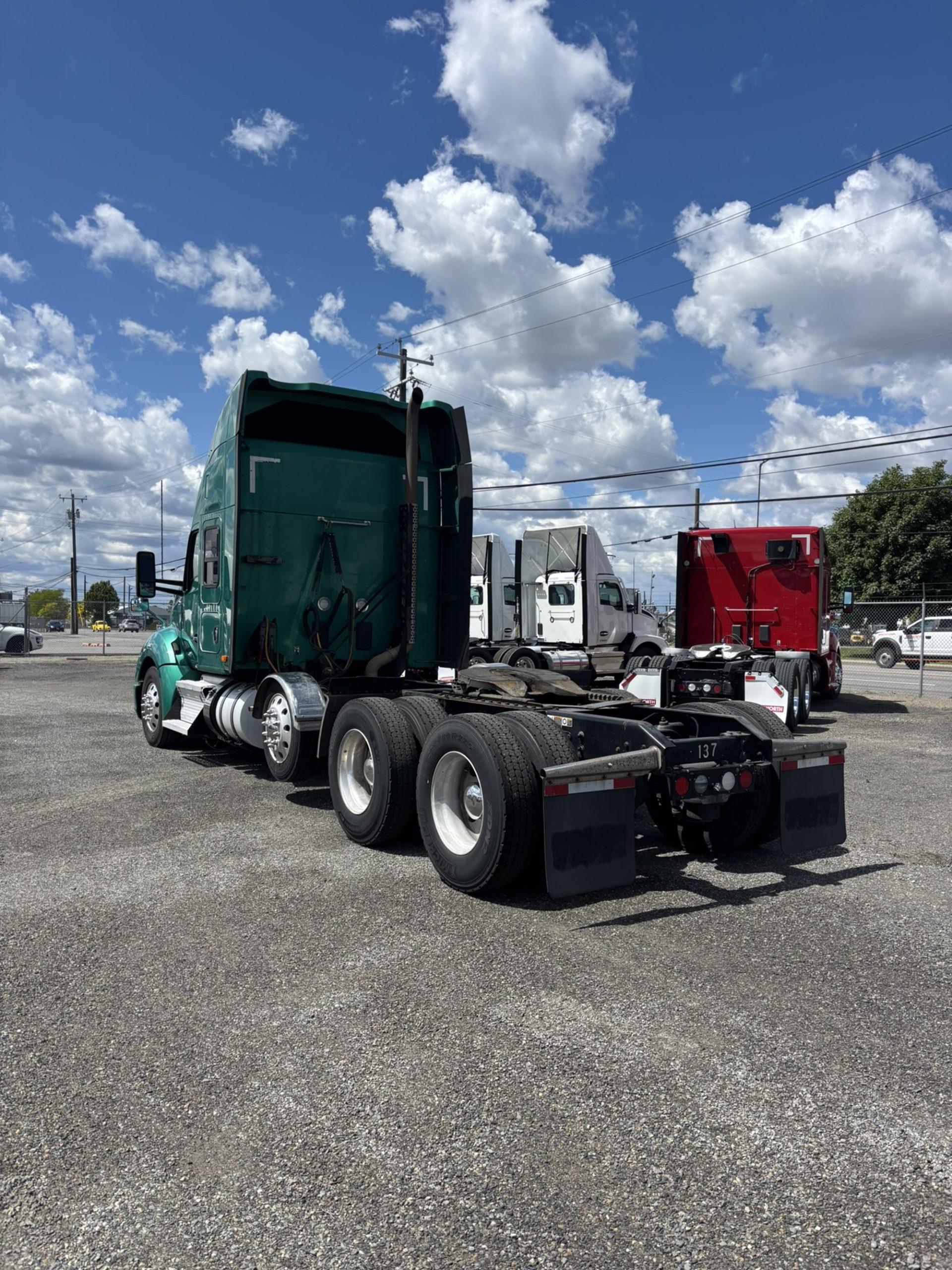 2021 Kenworth T680 in Spokane, WA, WA — photo 2