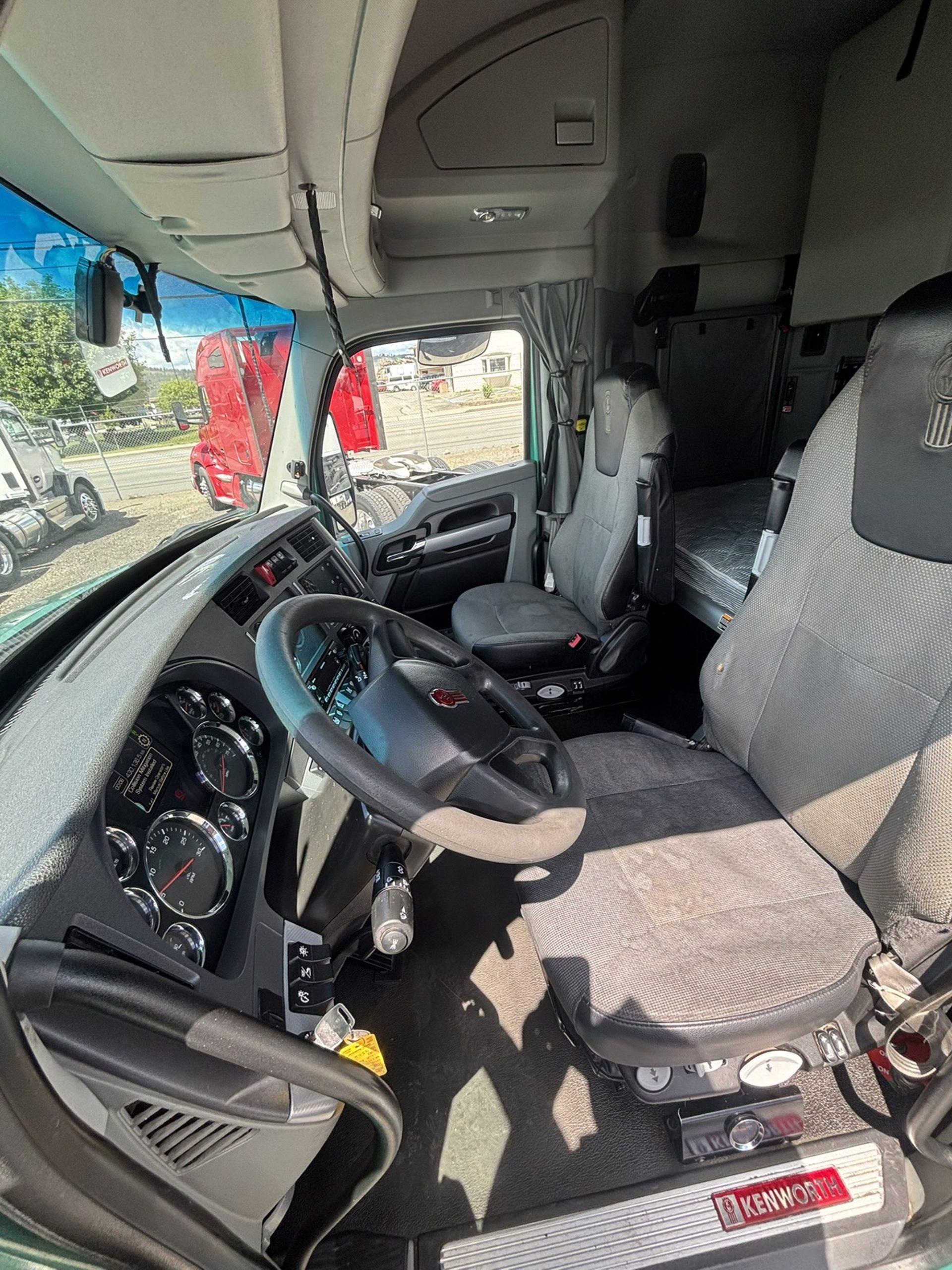 2021 Kenworth T680 in Spokane, WA, WA — photo 6