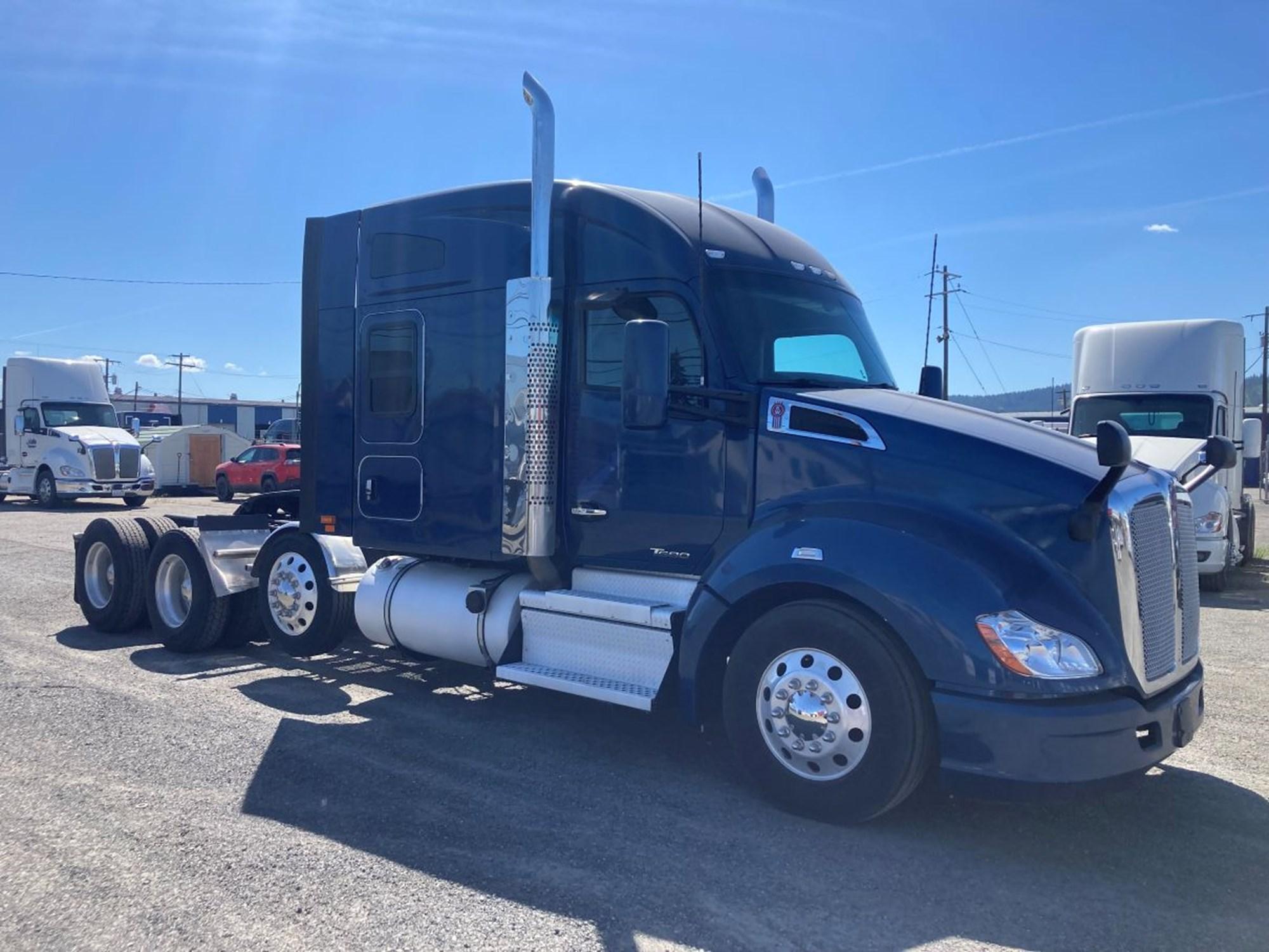 2022 Kenworth T680 in Spokane, WA, WA — photo 2