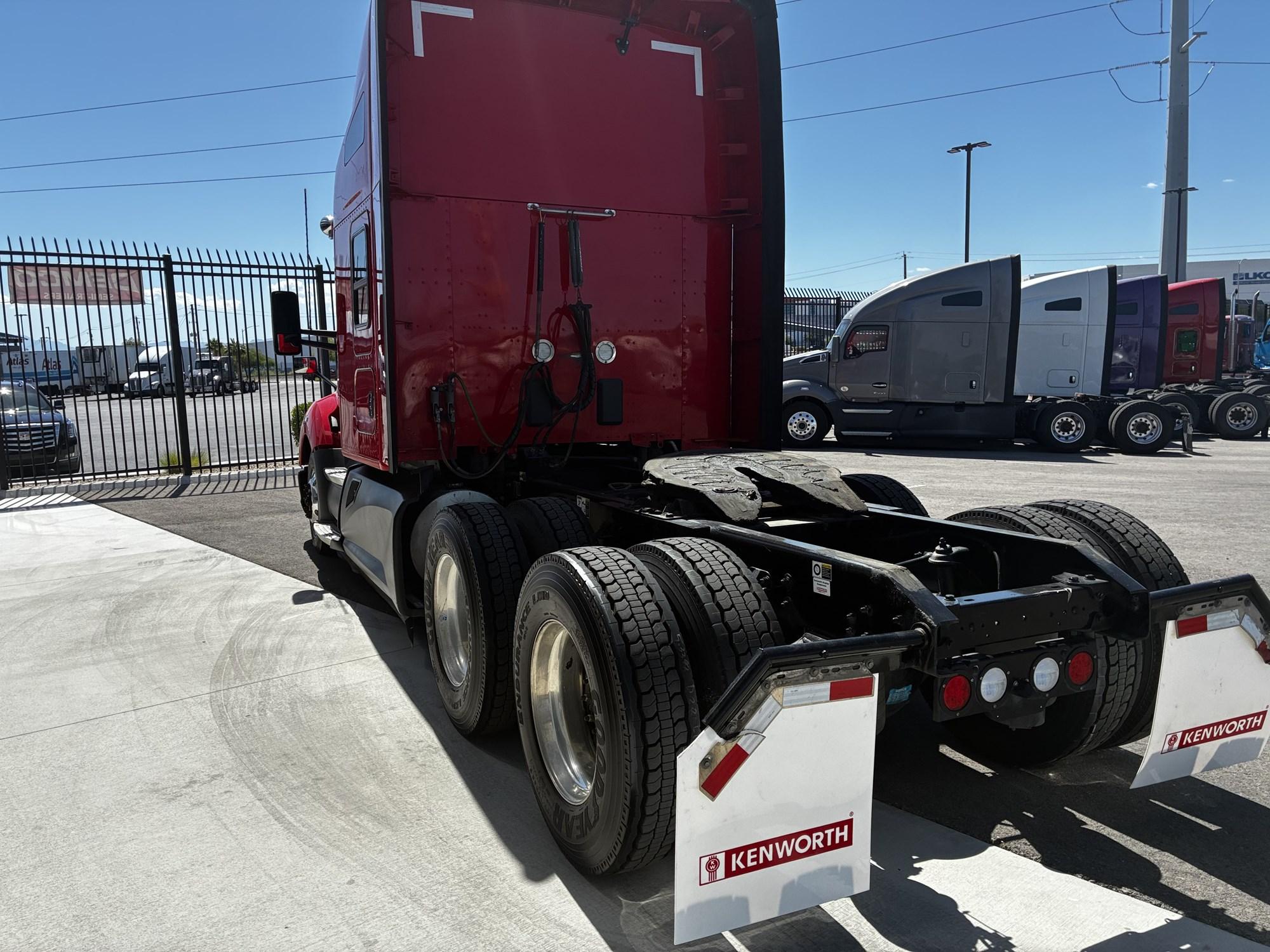 2022 Kenworth T680 in Las Vegas, NV, NV — photo 5