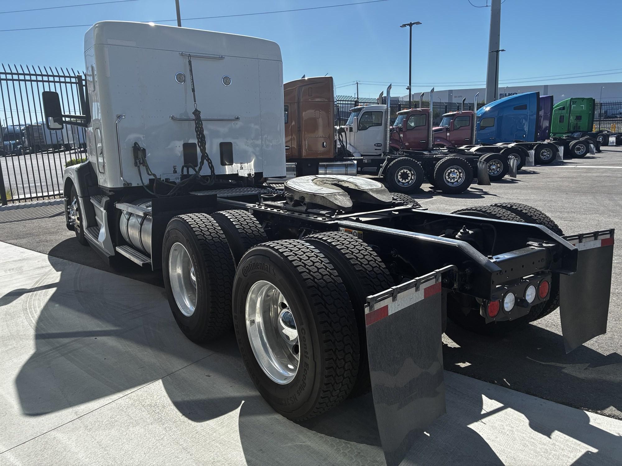 2023 Kenworth T680 in Las Vegas, NV, NV — photo 5