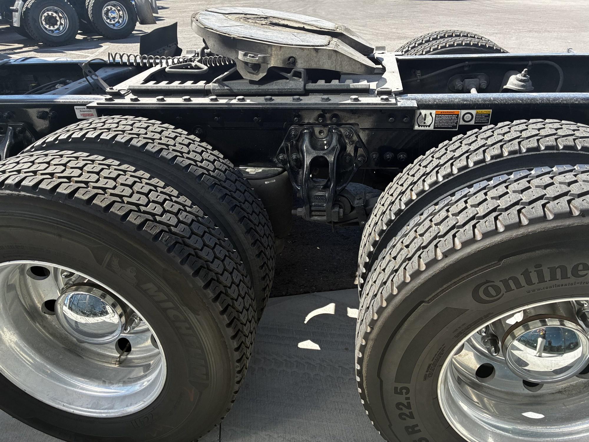 2023 Kenworth T680 in Las Vegas, NV, NV — photo 6