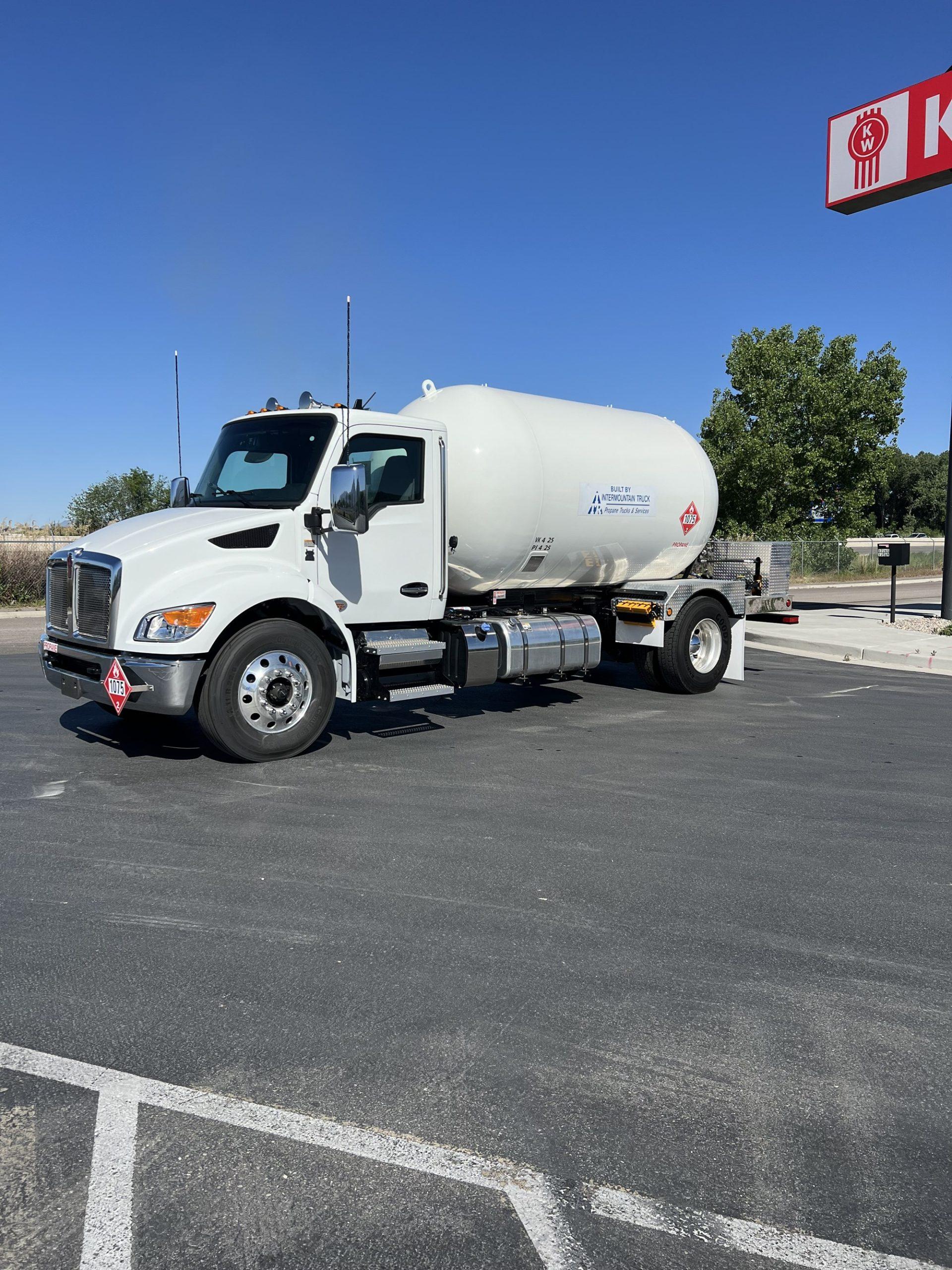 2025 Kenworth T380