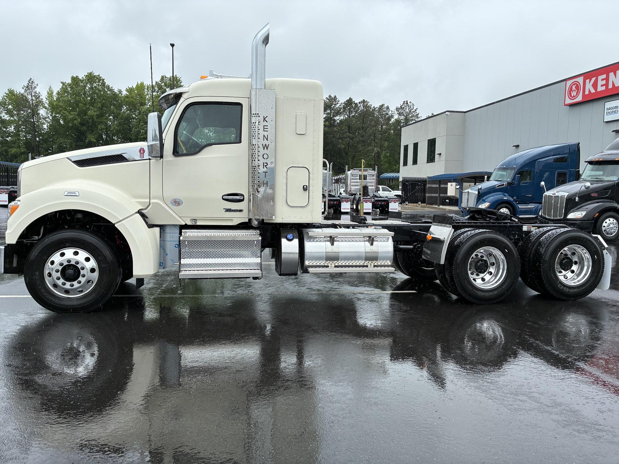 2027 Kenworth T880 in ASHLAND, VA, VA — photo 2
