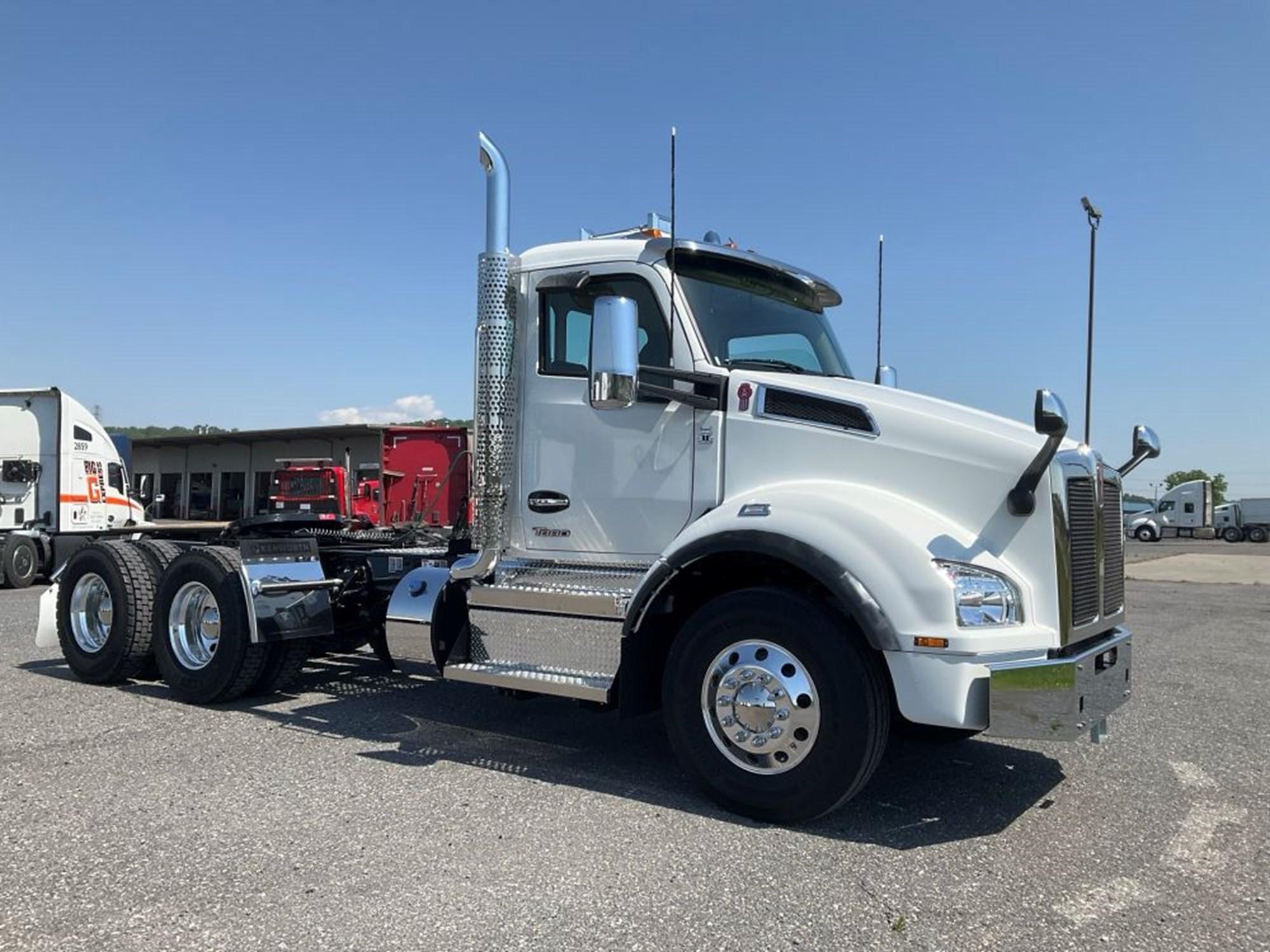 2027 Kenworth T880 in Harrisonburg, VA, VA — photo 6