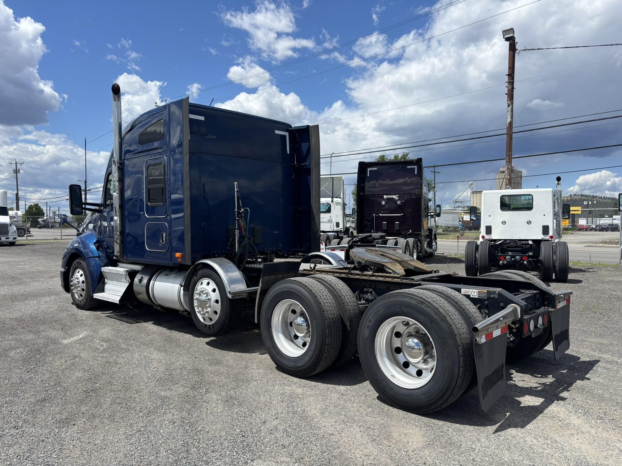 2021 Kenworth T680 in Spokane, WA, WA — photo 2