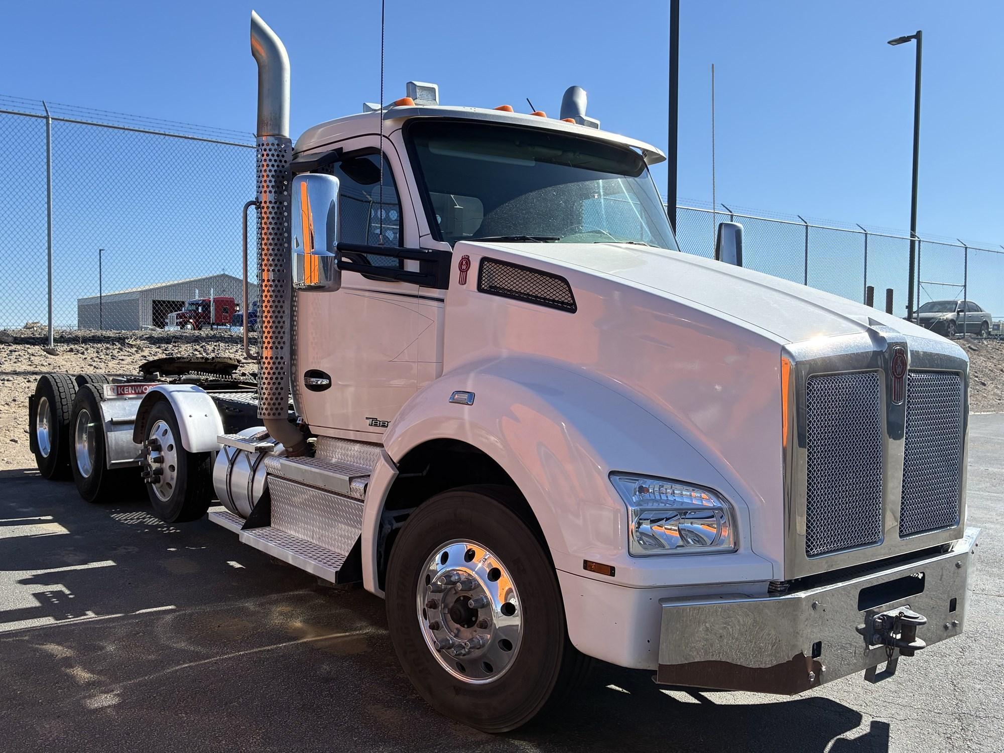 2021 Kenworth T880