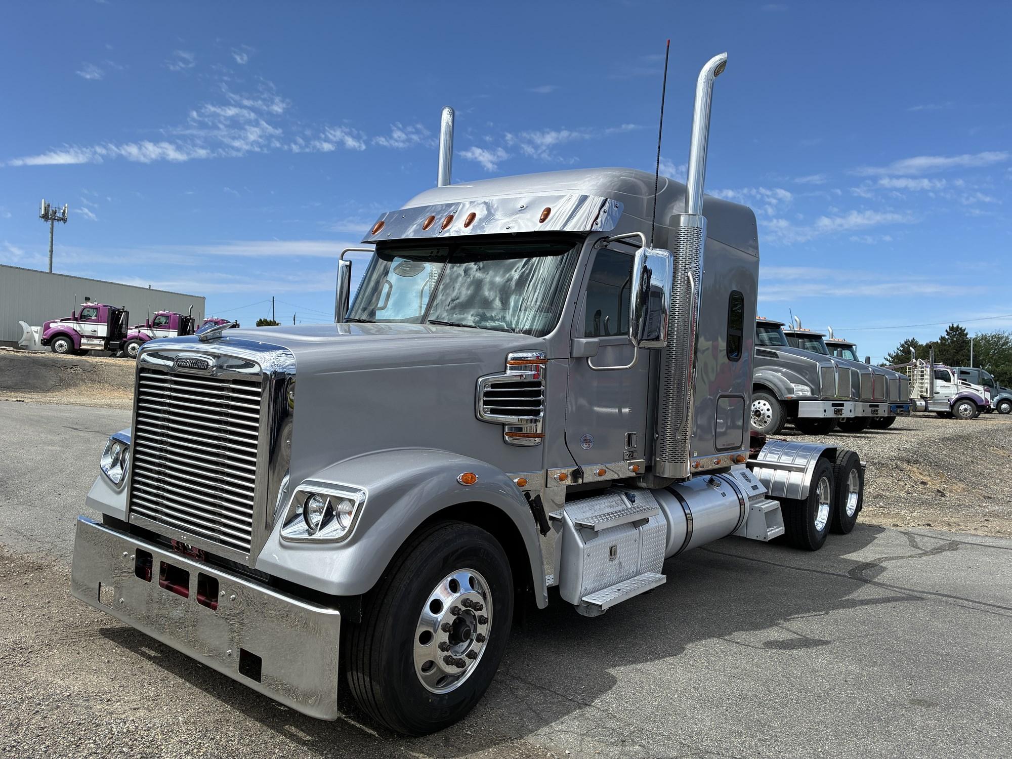 2022 Freightliner 122SD