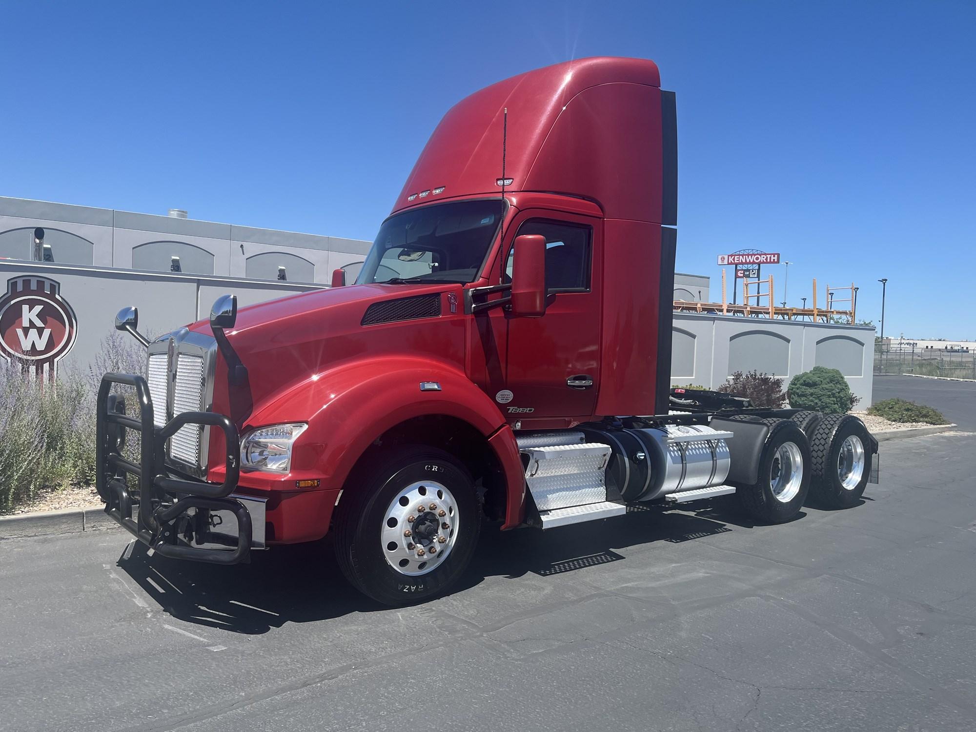 2022 Kenworth T880