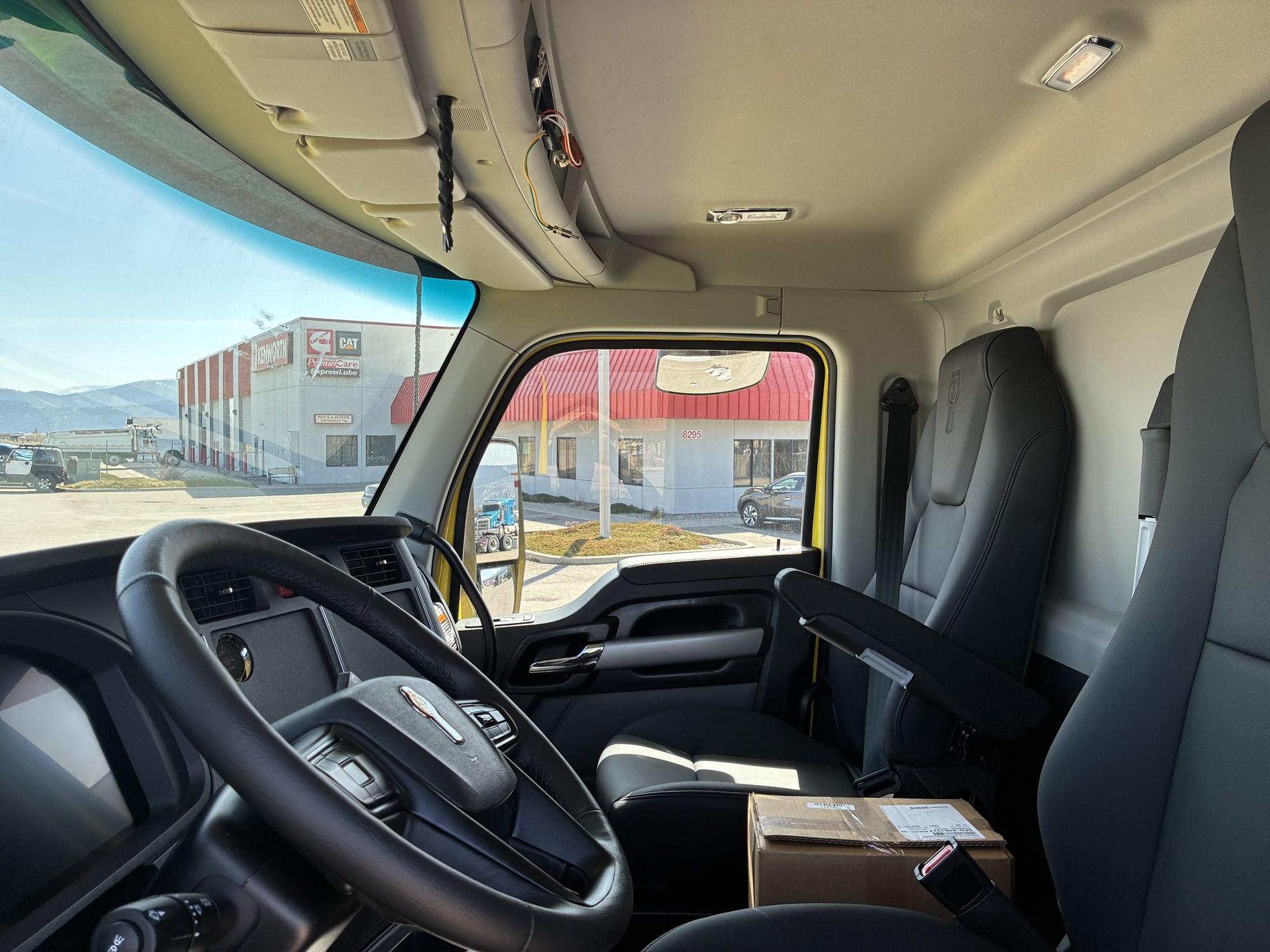 2025 Kenworth T880 in Missoula, MT, MT — photo 6