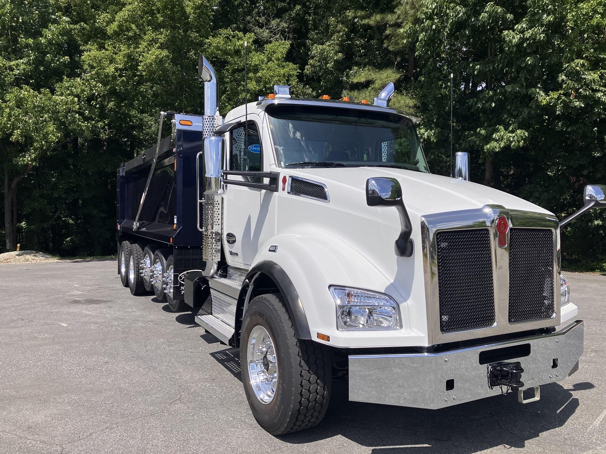 2027 Kenworth T880