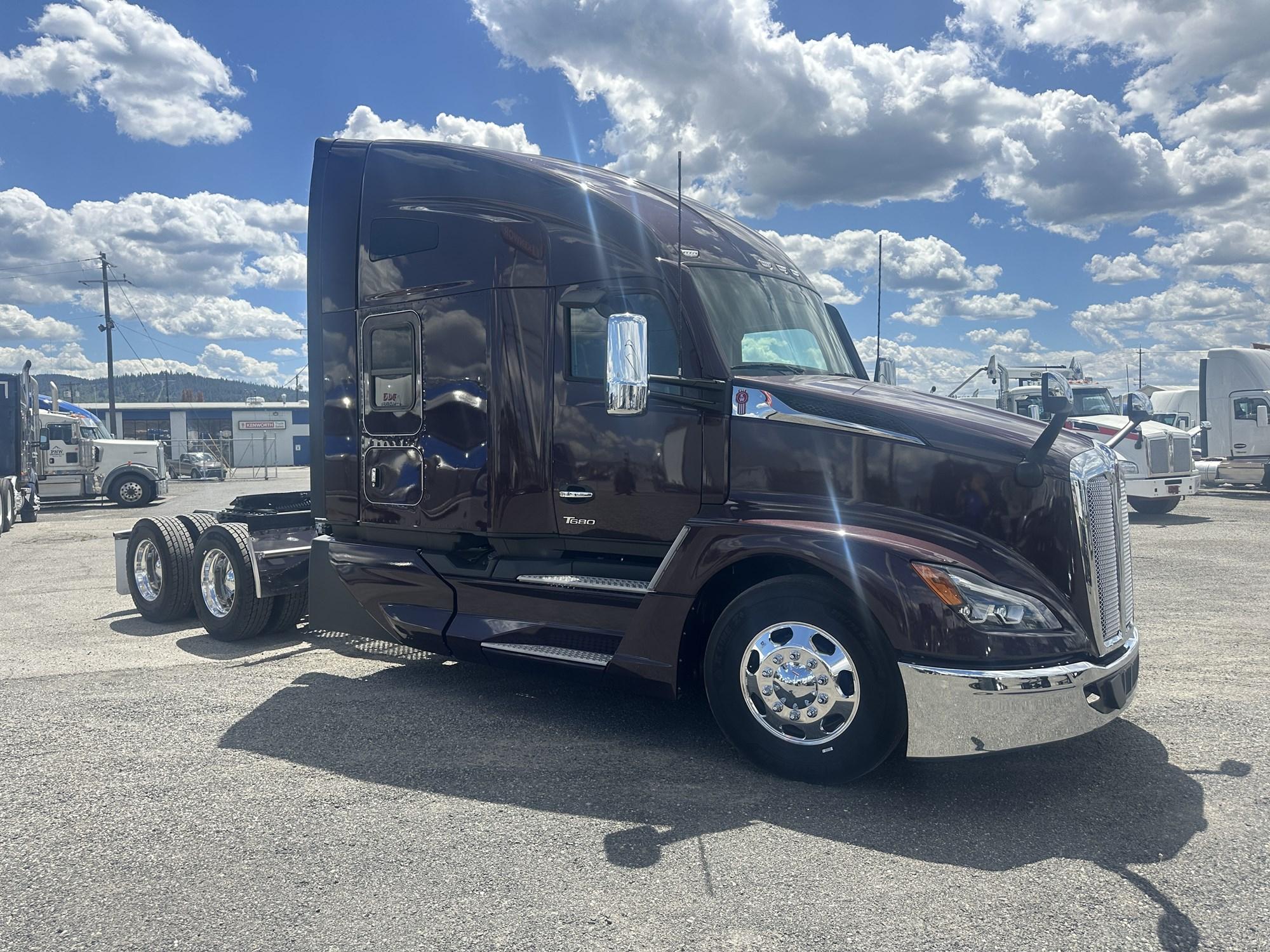 2027 Kenworth T680 in Spokane, WA, WA — photo 2