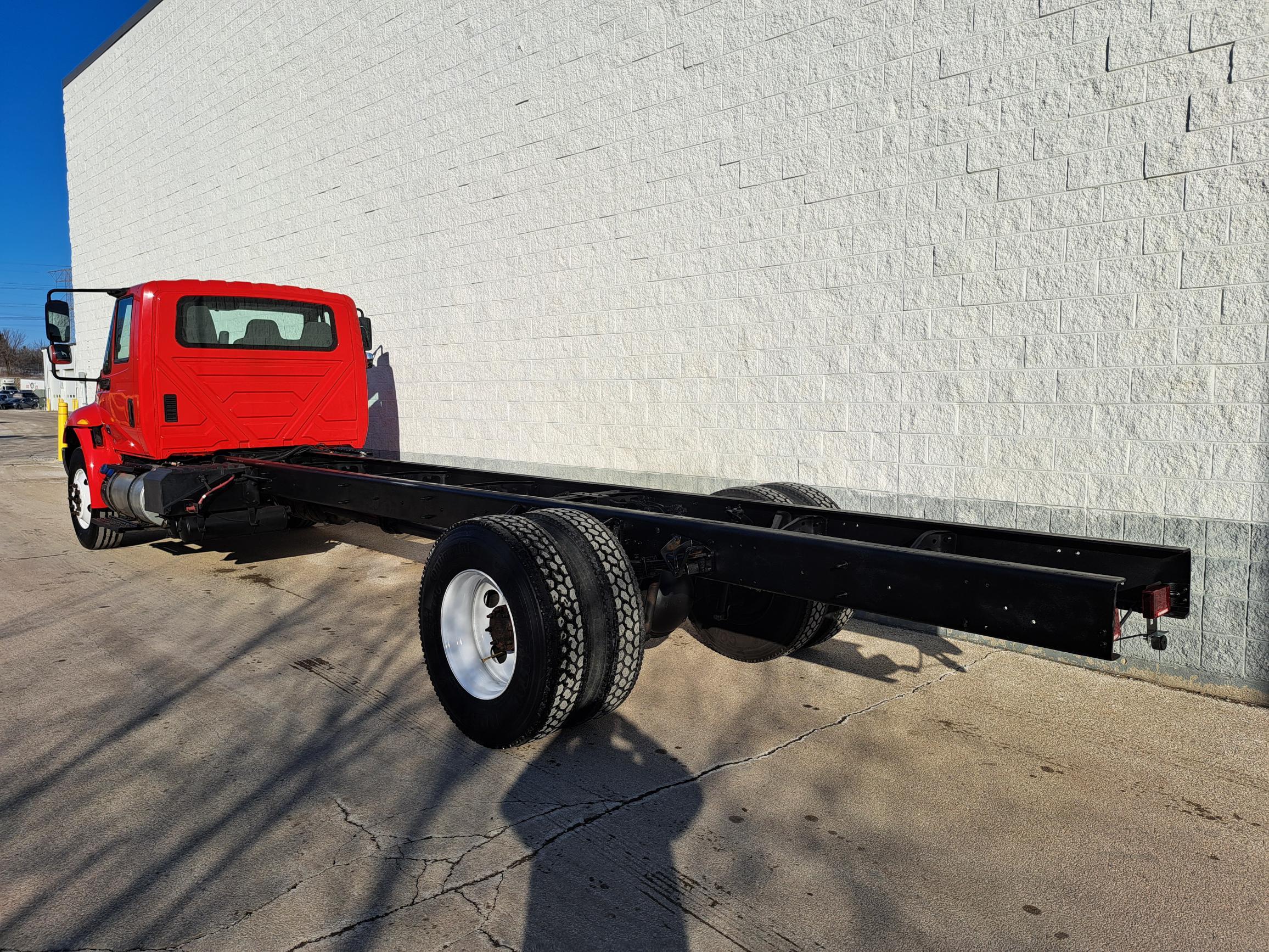 2019 International 4300 — photo 4