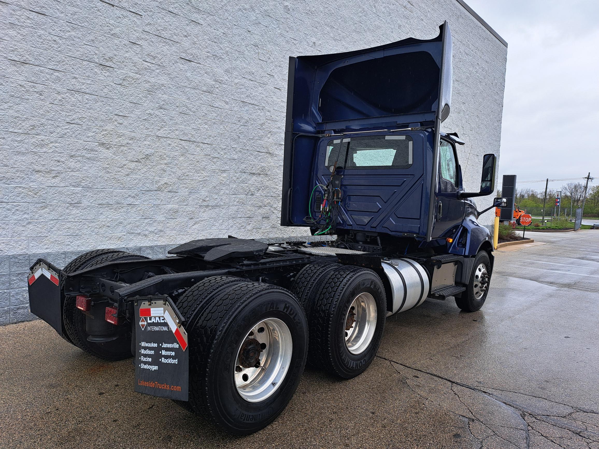 2020 International LT — photo 2
