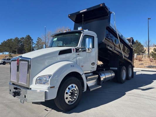 2026 Kenworth T880 in Denver, CO — photo 2