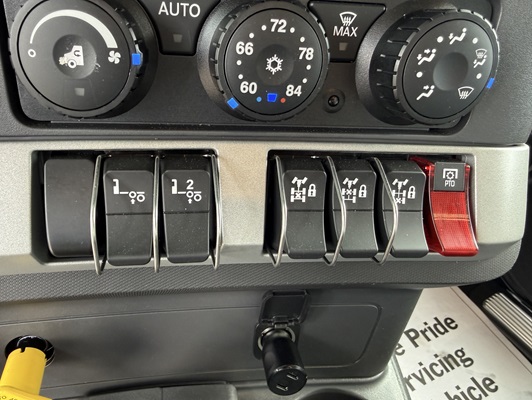2026 Kenworth T880 in Denver, CO — photo 14