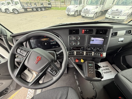 2026 Kenworth T880 in Denver, CO — photo 3