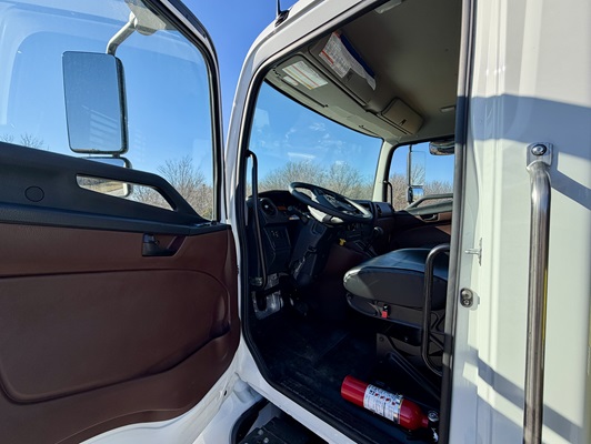 2026 Hino L6 in Springfield, MO — photo 18