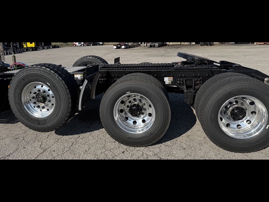 2026 Kenworth T880 in Van Buren, AR — photo 10