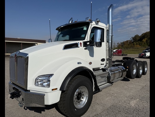 2026 Kenworth T880 in Van Buren, AR — photo 2