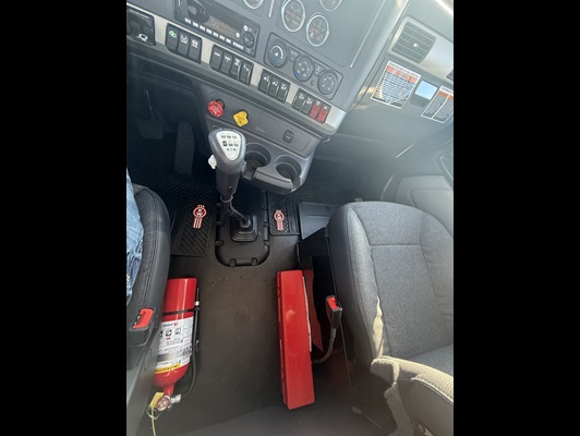 2026 Kenworth T880 in Van Buren, AR — photo 14