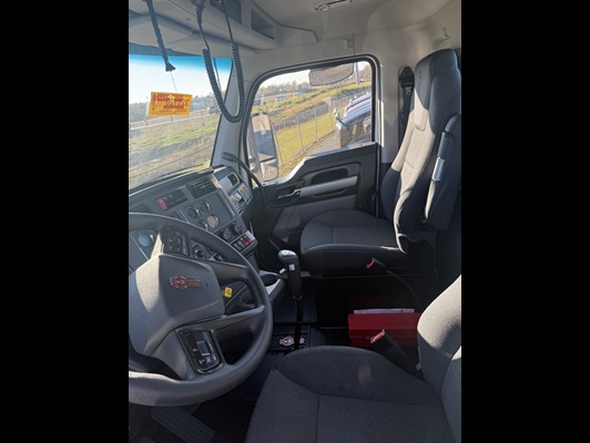 2026 Kenworth T880 in Van Buren, AR — photo 15