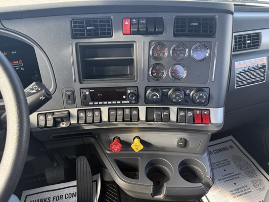 2026 Kenworth T880 in Ankeny, IA — photo 17