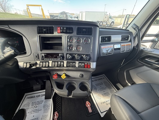 2026 Kenworth T880 in Ankeny, IA — photo 18