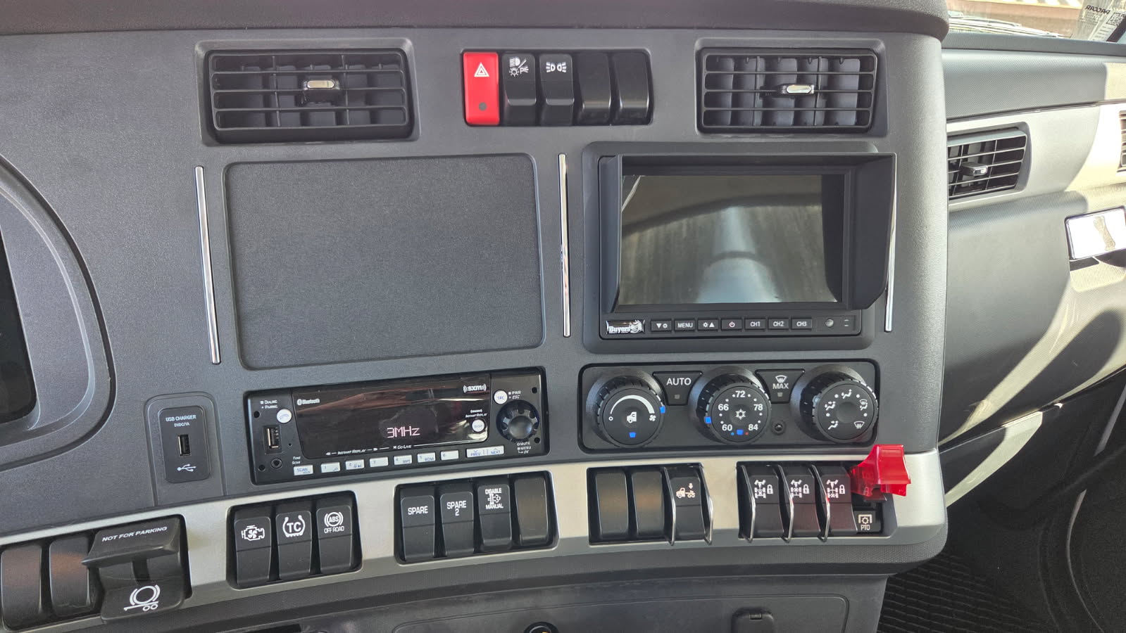 2026 Kenworth T880 in Pueblo, CO — photo 11