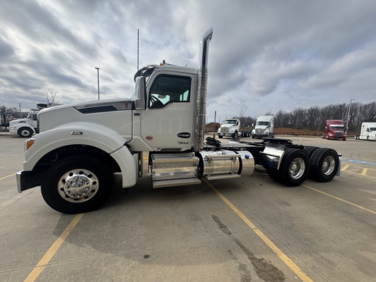 2026 Kenworth T880 in Springdale, AR — photo 9