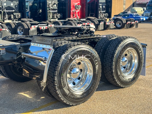 2026 Kenworth T880 in Dallas, TX — photo 4