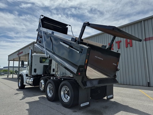 2026 Kenworth T880 in Dubuque, IA — photo 19