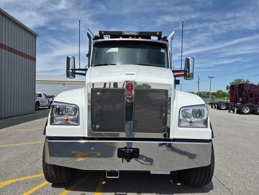 2026 Kenworth T880 in Dubuque, IA — photo 24