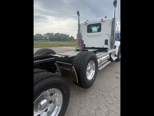 2026 Kenworth T880 in Van Buren, AR — photo 19