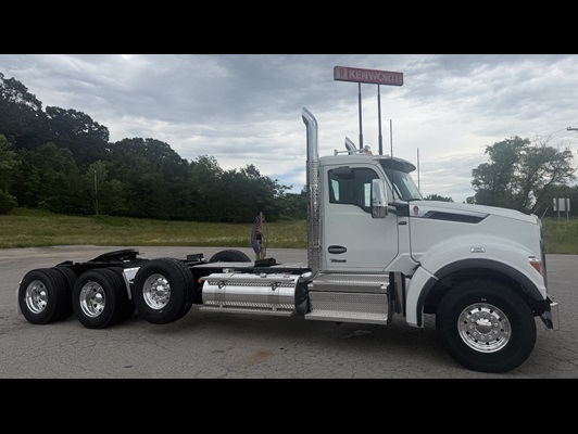 2026 Kenworth T880 in Van Buren, AR — photo 25