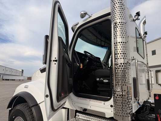 2026 Kenworth T880 in Kansas City, MO — photo 28