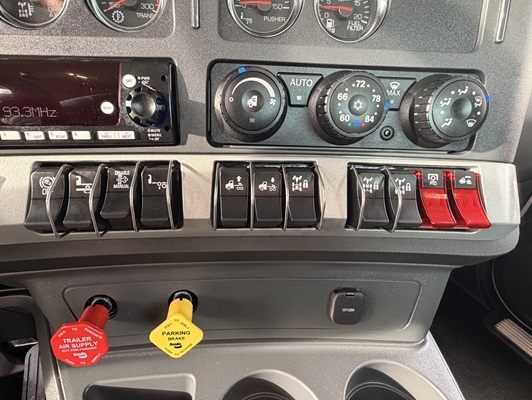 2026 Kenworth T880 in Kansas City, MO — photo 35