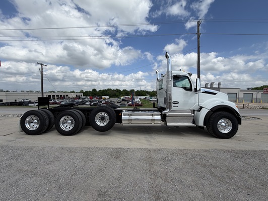 2026 Kenworth T880 in Tulsa, OK — photo 10