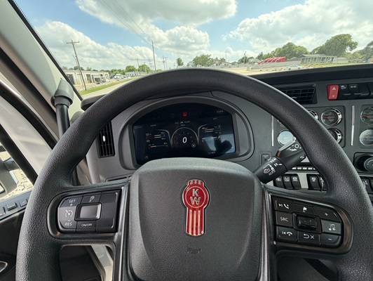 2026 Kenworth T880 in Tulsa, OK — photo 12