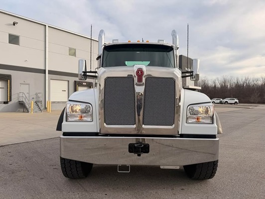 2027 Kenworth T880 in Dallas, TX — photo 2