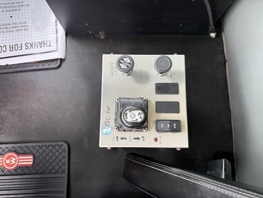 2021 Kenworth T880 in Raleigh, NC — photo 14