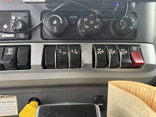 2021 Kenworth T880 in Raleigh, NC — photo 17
